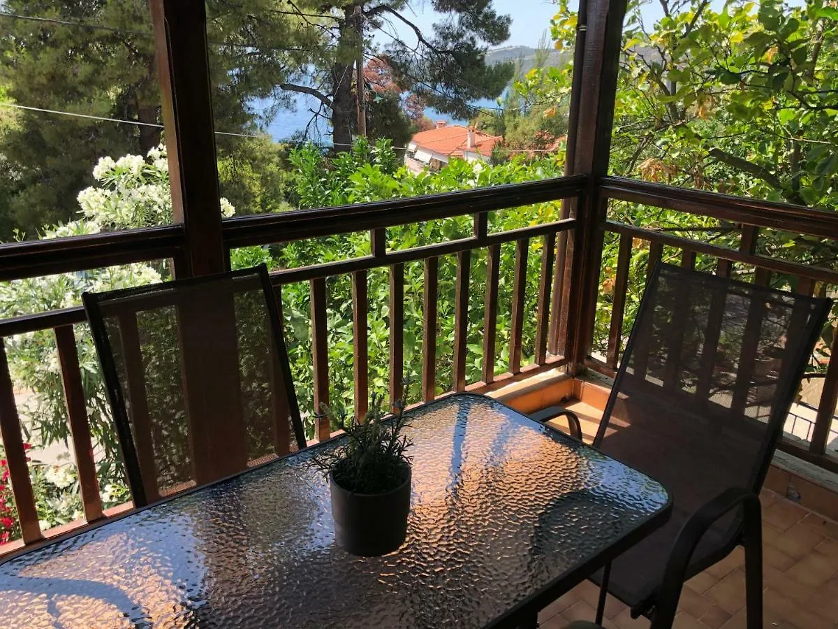 Apartment Villa By The Spa Agia Paraskevi